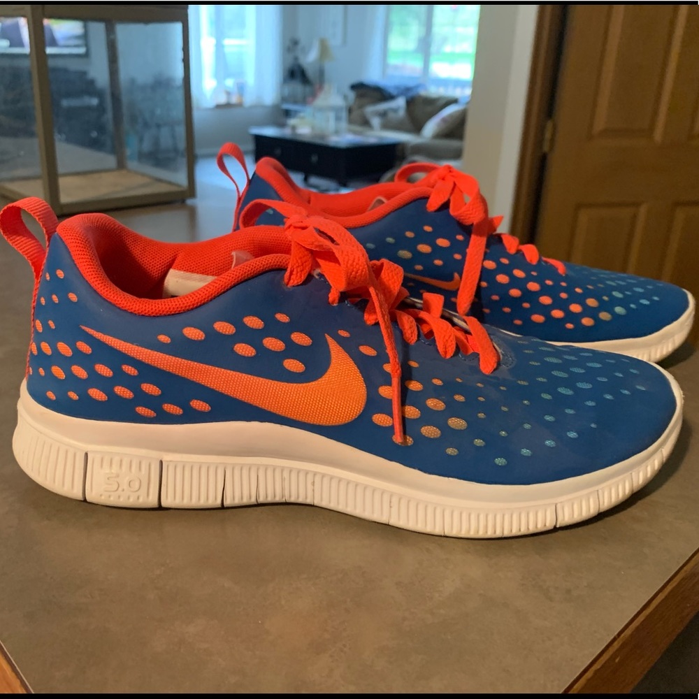 Nike Free Express shoes